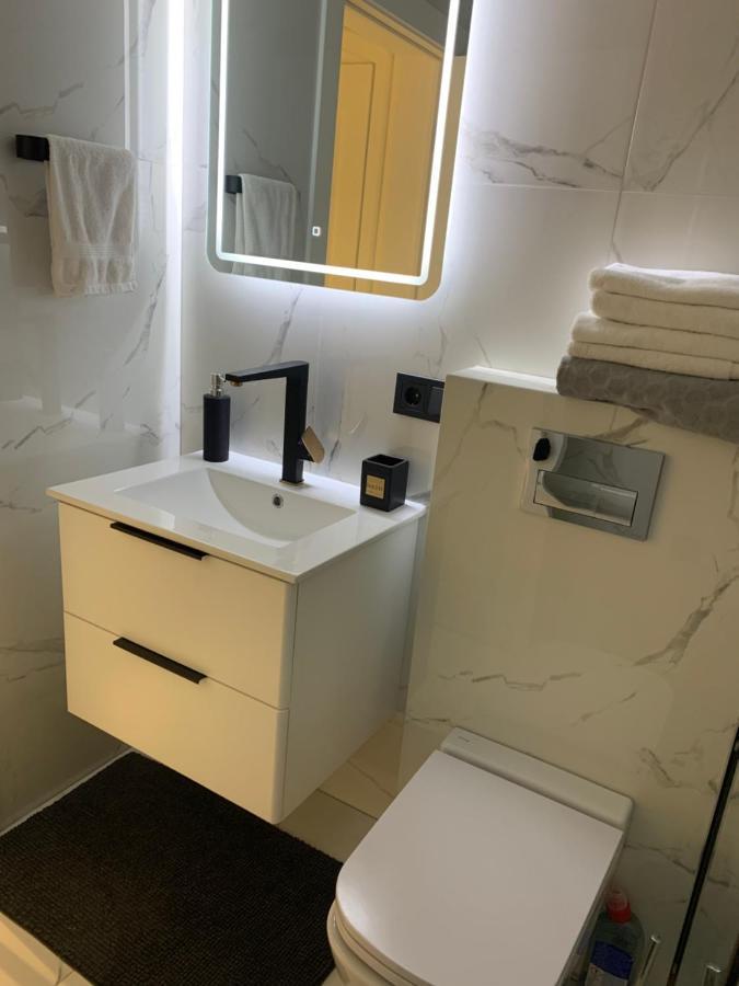 Tiltu 5 Jacuzzi Apartment クライペダ エクステリア 写真