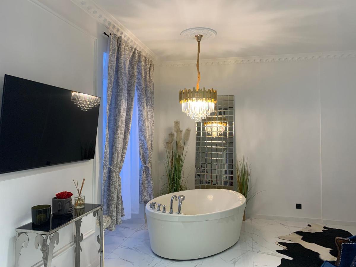 Tiltu 5 Jacuzzi Apartment クライペダ エクステリア 写真