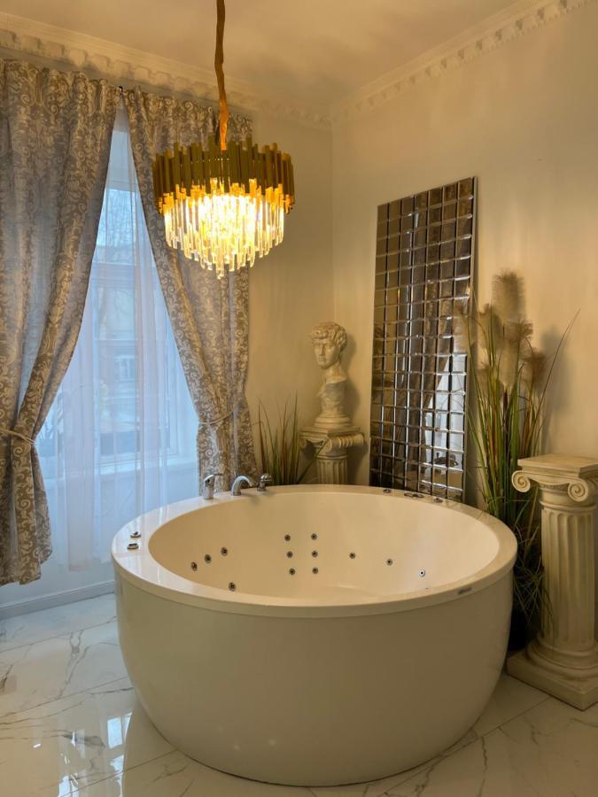 Tiltu 5 Jacuzzi Apartment クライペダ エクステリア 写真